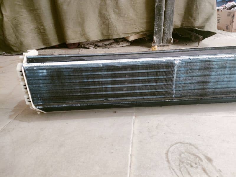 Daikin/Acson 1.5 ton 2 ton evaporator 10 by 10 lush condition 2