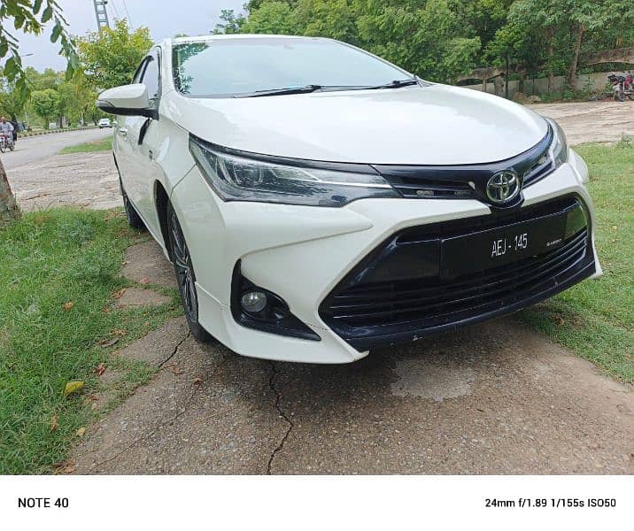 Toyota Corolla Altis 2017 1