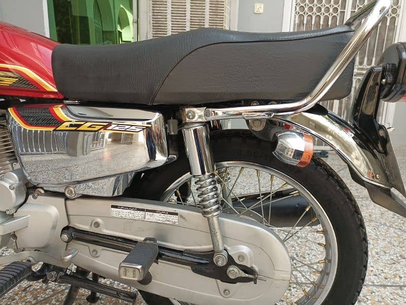 Honda 125 self start 2022 Isld register no 888 2