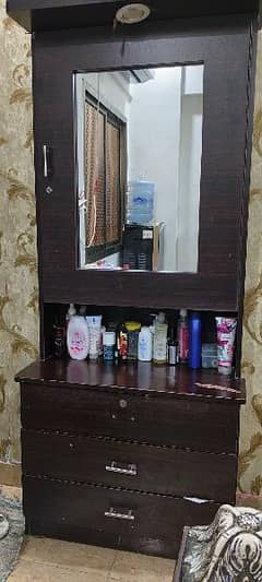 dressing table