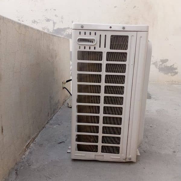 haier AC DC  1.5 new condition urjnt sale 1