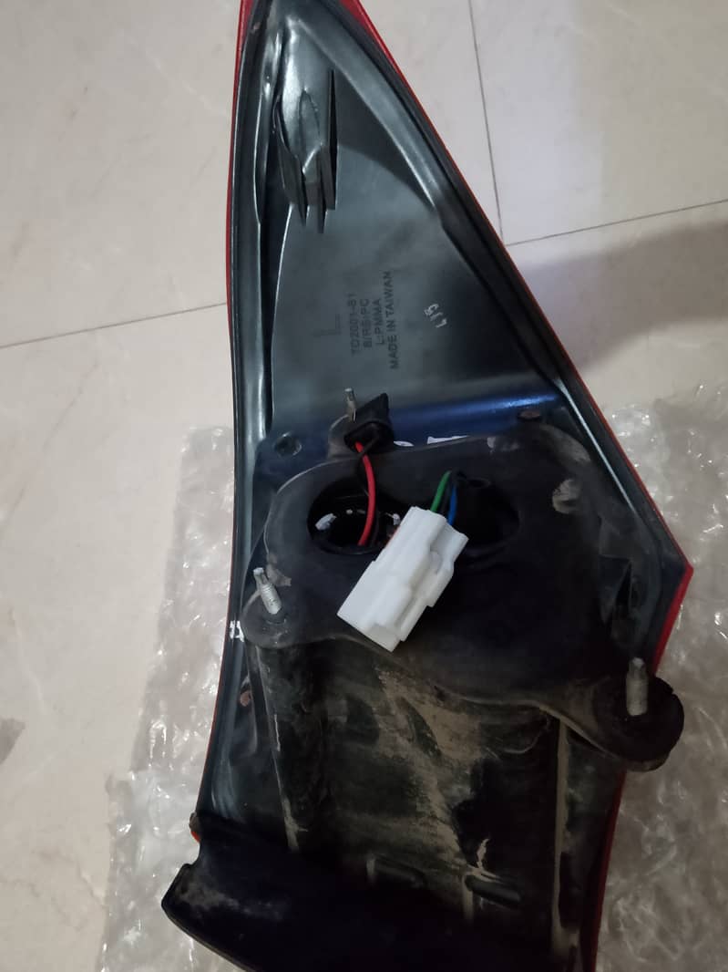 Toyota Corolla back light set model 2014 to2016 13