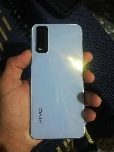 Vivo y20 mobile phone 2