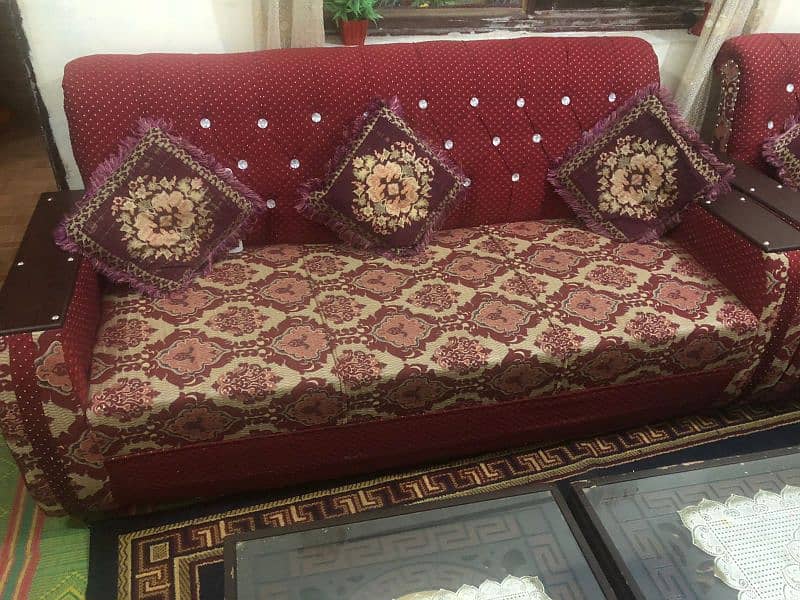 5 seater sofa set bilkul new condition mein hain 3