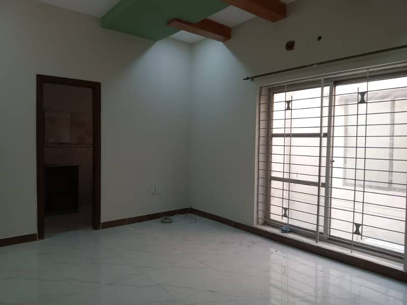 Lower Portion Of 10 Marla For Rent In Gulbahar Block Bahria Town 0