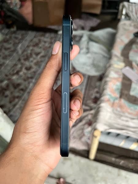 Iphone 13jv 128Gb / Alexa Device 4