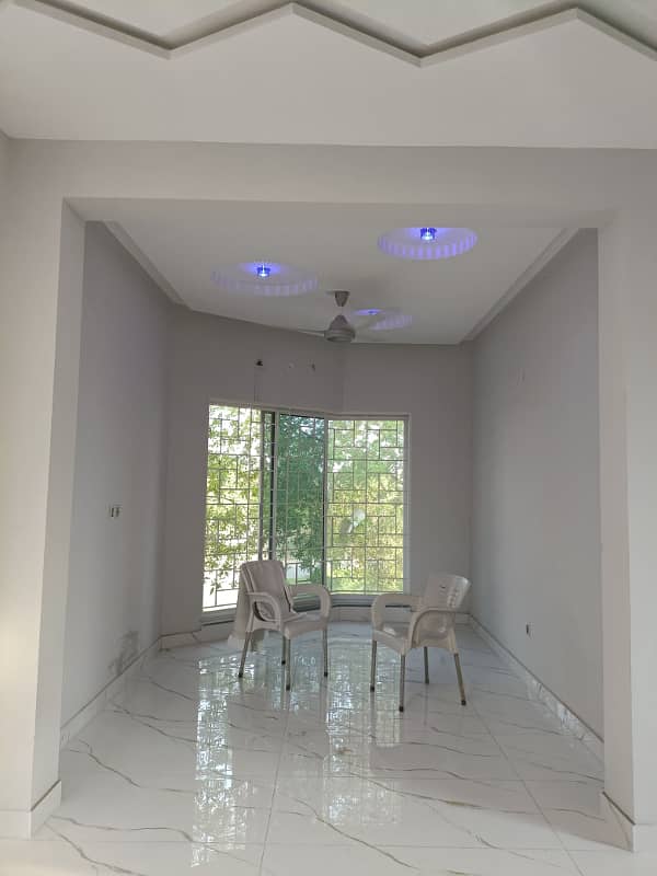 10 Marla House For Rent In Overseas B Block Bahria Town,Lahore 9