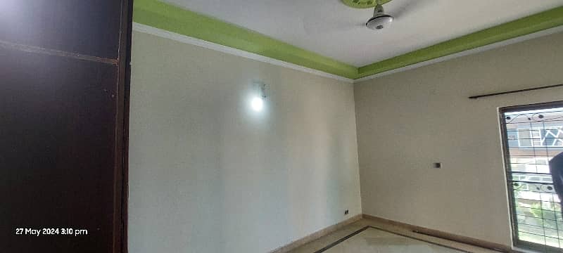 10 Marla Upper Portion For Rent In Grove Block 3