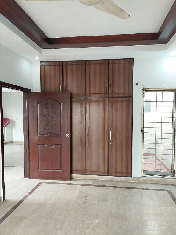 10 Marla Well Maintained House For Sale In Imperial Homes S Block 15