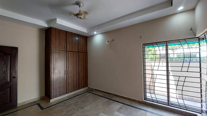 10 Marla Well Maintained House For Sale In Imperial Homes S Block 29