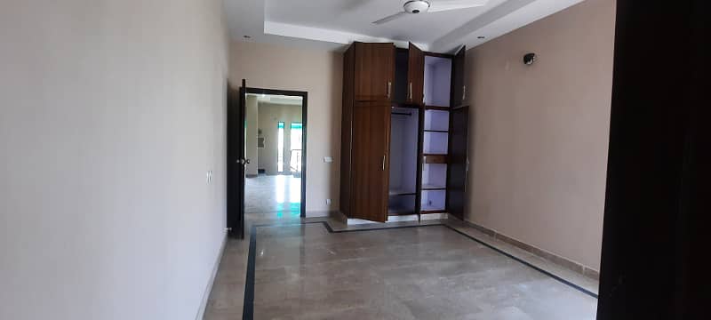 10 Marla Well Maintained House For Sale In Imperial Homes S Block 42