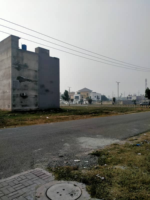 4 Marla Commercial Plot For Sale In Grove Block In Paragon City Lahore Cantt 1