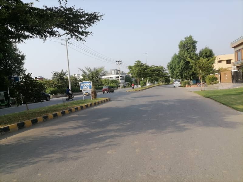 8 Marla Possession Plot For Sale In Broadway Commercial In Paragon City Lahore 2