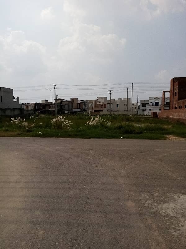 Investor Price 6 Marla Commercial Plot For Sale Near Main Road 1