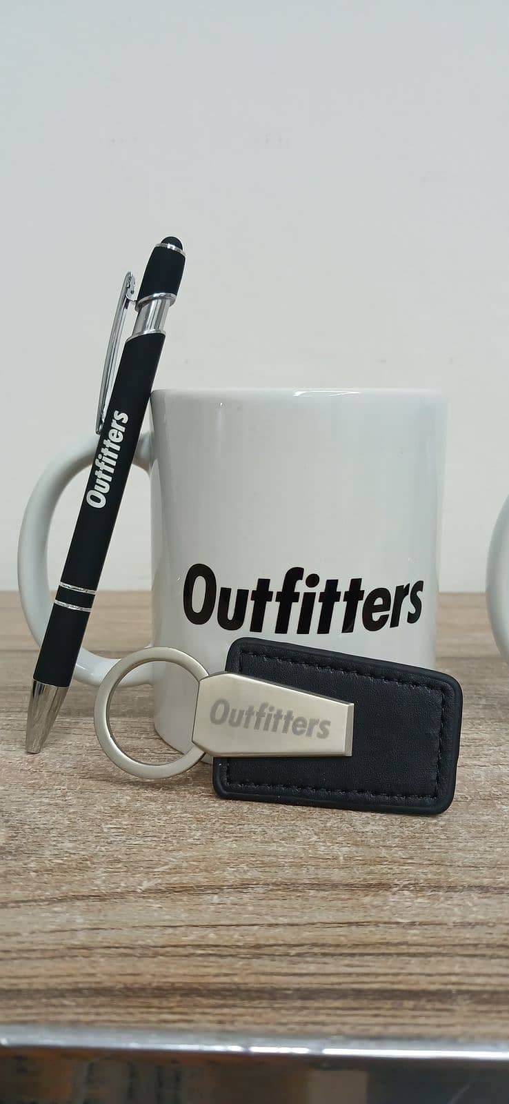 Print Logo & Company Name On Mug Shirt Cap wall clock pen keychain 6