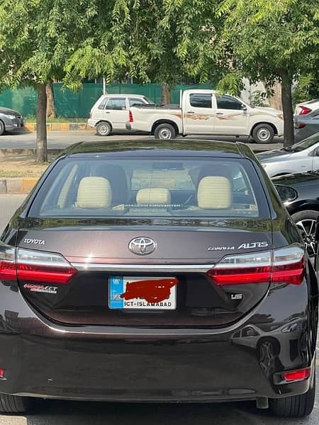 Toyota Corolla Altis 2017 1