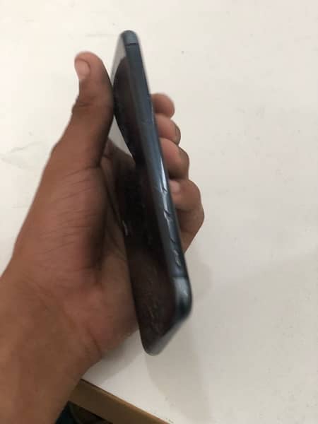 iPhone XR 6