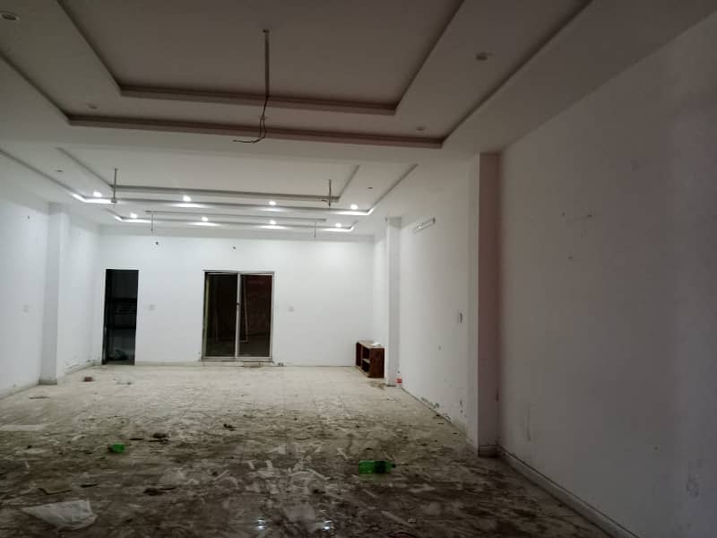 5.5 Marla Triple stoery Building Available For Sale In Eden chowk township college Road Lahore 4