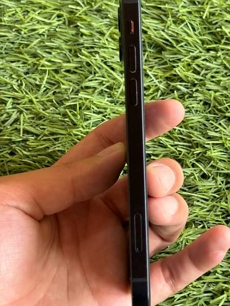 Iphone 12 , 64GB Non PTA Factory Unlock 6