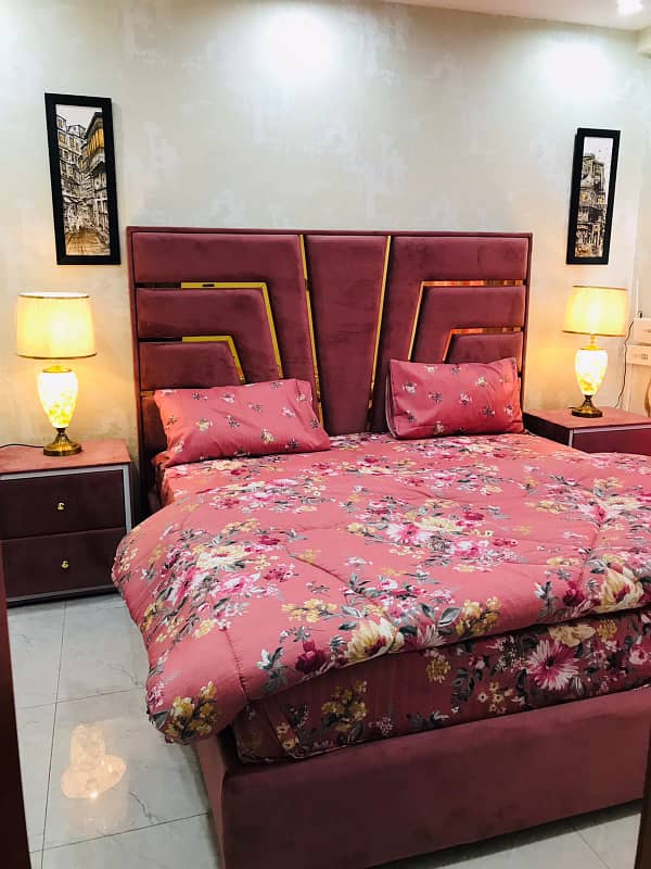 A Beautiful 1 Bed Room Luxury Apartments For Rent On Daily & Monthly Bases Bahria Town Lahore(1&2 Bed Room) 5