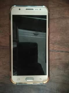 Sumsung galaxy j5 for sale 0