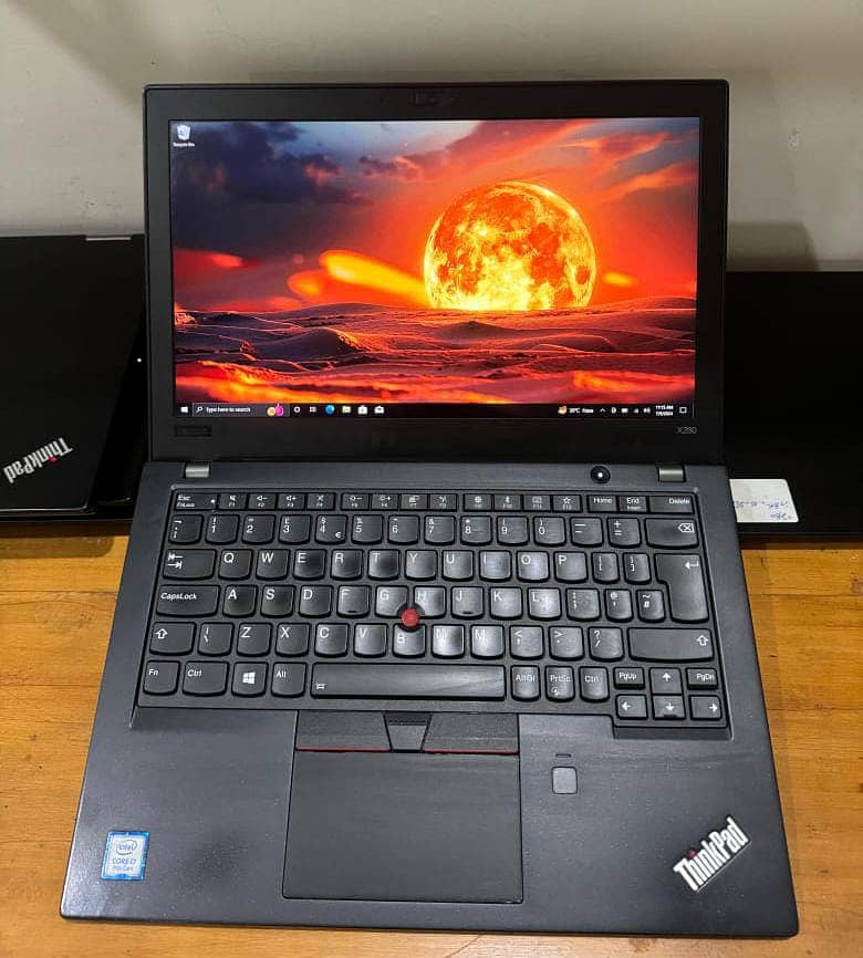 Lenovo Thinkpad X280 touchscreen i7 8th generation 1