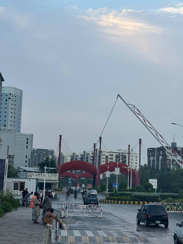 7 marla plot at prime location in gulberg green islamabad 11