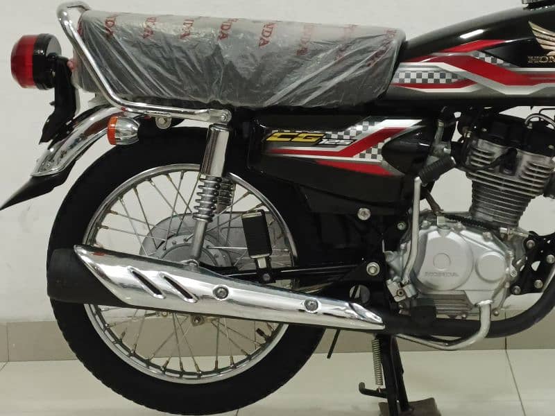 HONDA CG-125 MODEL 2024 5