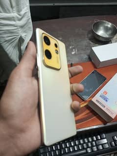 infinix zero 30 with complete packing back cover is slightly crack 0