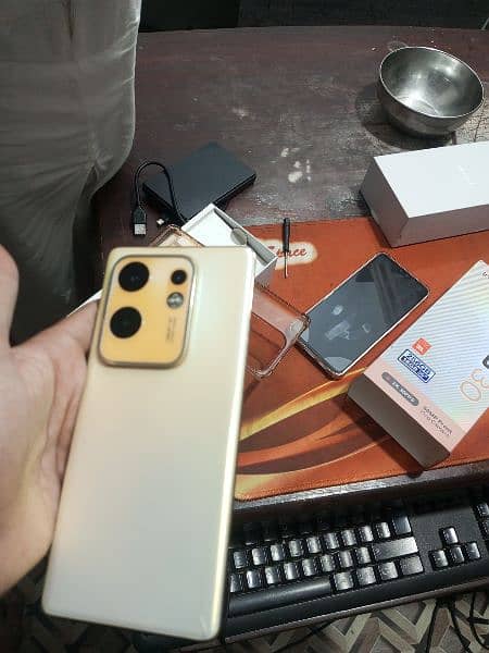 infinix zero 30 with complete packing back cover is slightly crack 3