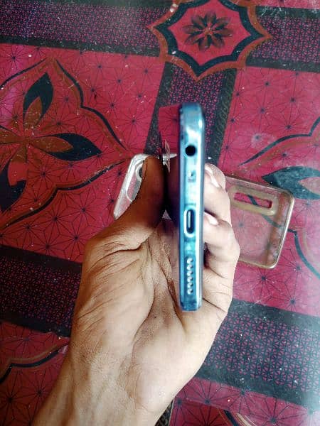 Tecno spark. 10c 4