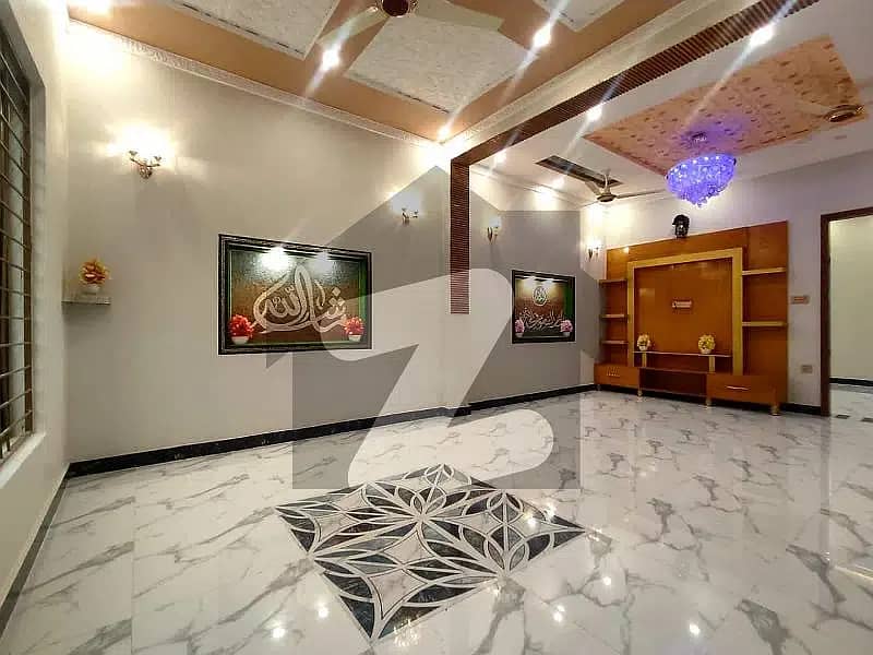 ARZ Properties Offers You 8 Marla House in Ali block For Sale in Bahria Town Lahore. 3