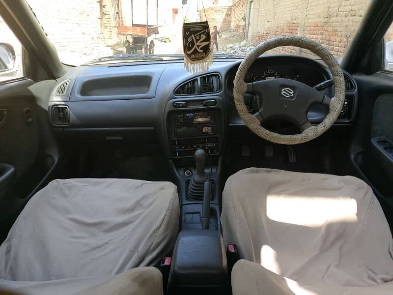 Suzuki Baleno 2002 9