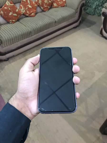 IPhone 11 NON PTA 64 GB CONDITION 10/10 0