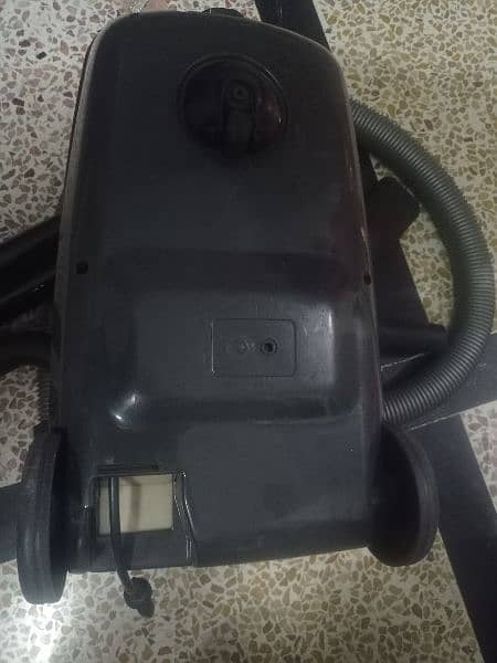 vacuum cleaner for sale (1100W) 1