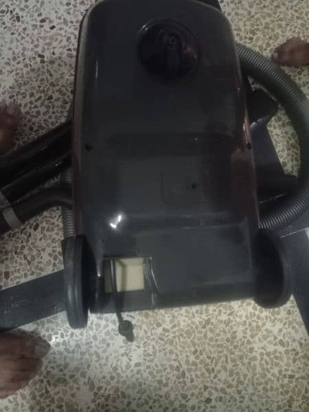 vacuum cleaner for sale (1100W) 2