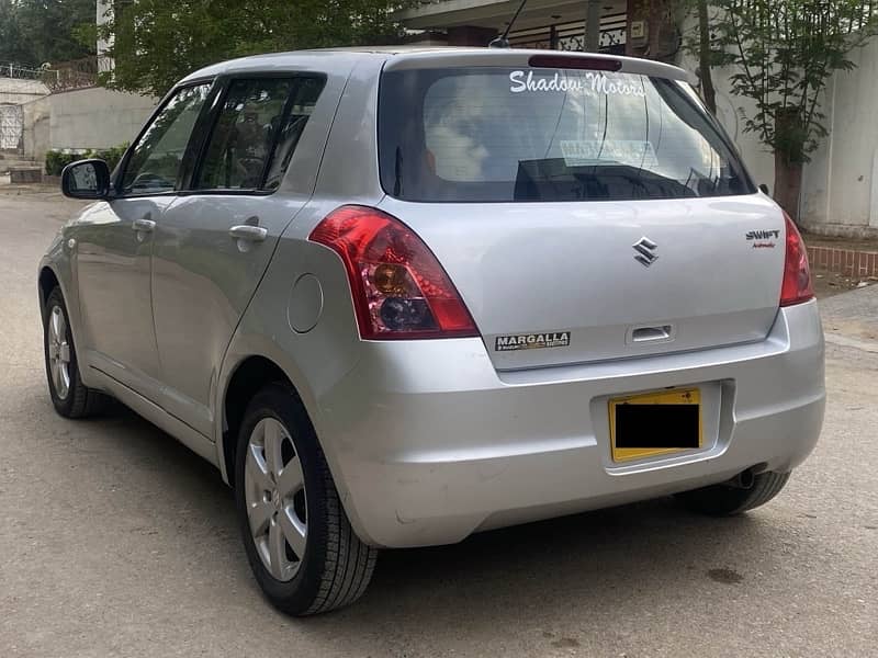 Suzuki Swift 2018 DLX Automatic 3