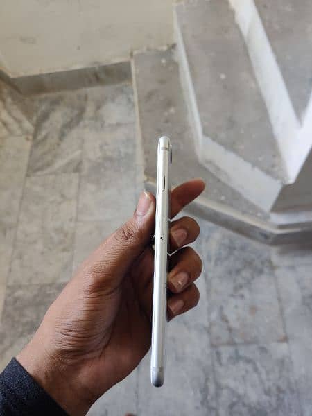 I phone 7 plus 256gb PTA approved 4