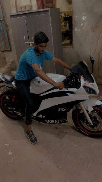 Yamaha R6 9