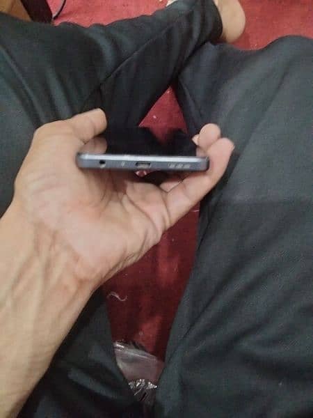 One plus Nord N30 SE 4RAM 128Gb  Memory ok condition 10 by 10 withbox 2