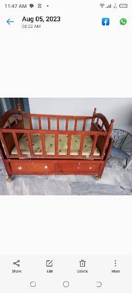 cot in excellent condition 0