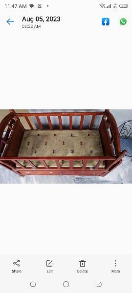 cot in excellent condition 1