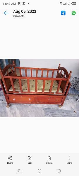 cot in excellent condition 2