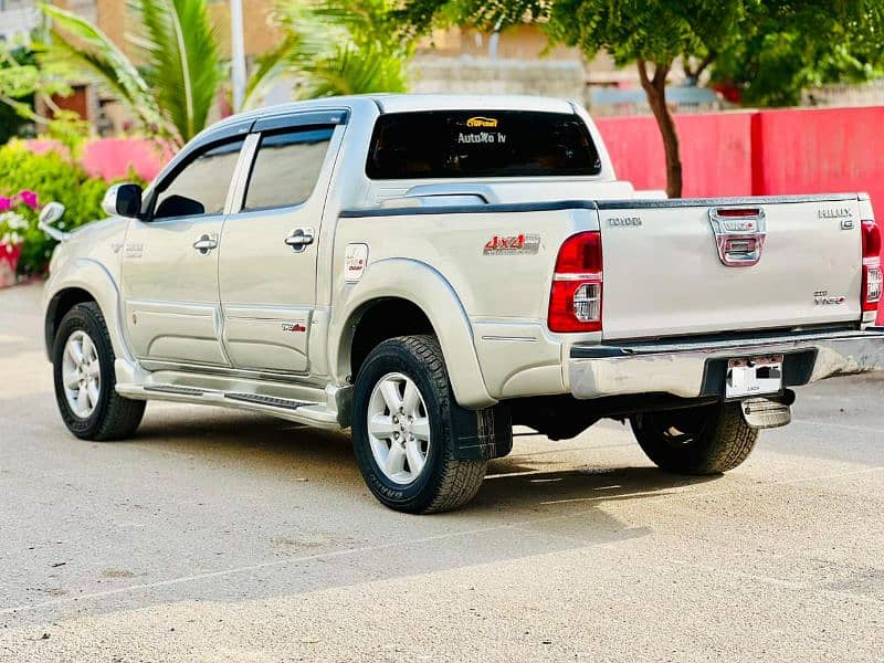 Toyota Hilux 2010 reg 2016 6