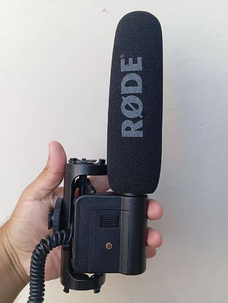 Rode  N3594 VideoMic Shotgun Boom Camera Mount Microphone 1