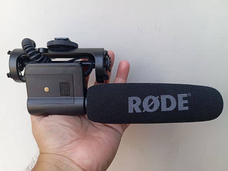 Rode  N3594 VideoMic Shotgun Boom Camera Mount Microphone 2