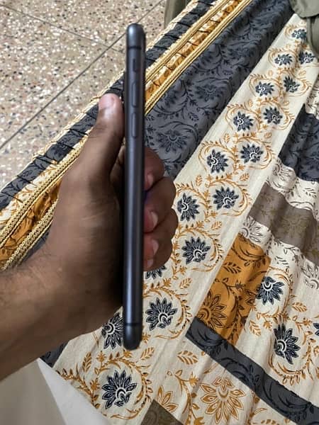 IPhone 11 128gb Non PTA 2