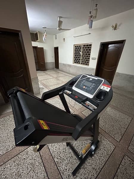 World Fitness Treadmill Auto Incline TM1750C 1