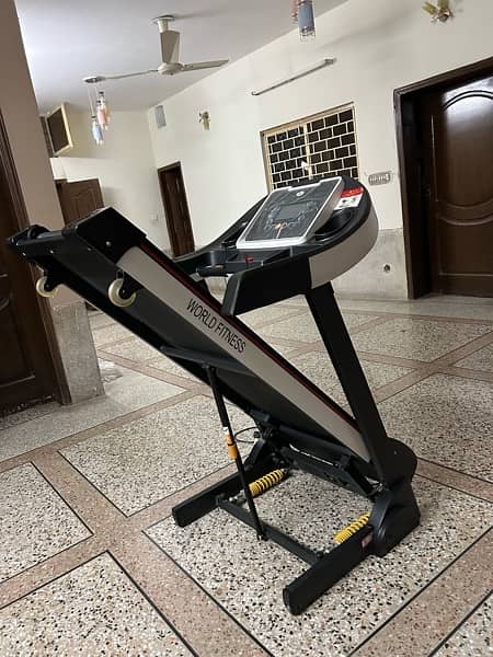 World Fitness Treadmill Auto Incline TM1750C 4