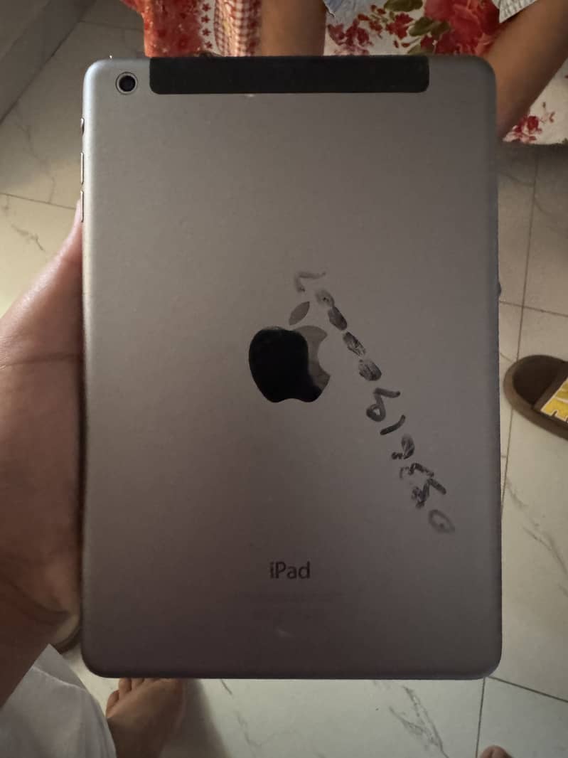 iPad mini 2 16 gb Grey color 1